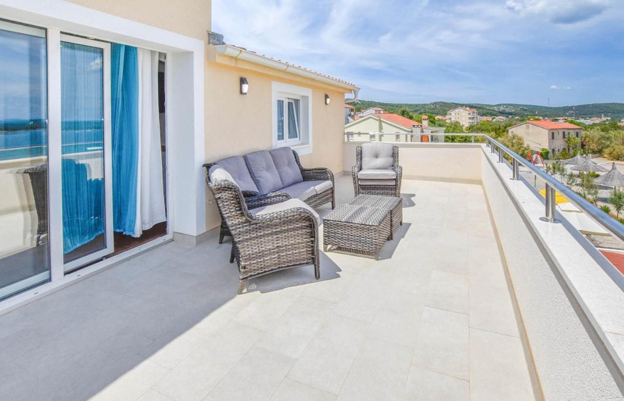 Apartment L And S On The Beach Ugrinici Exterior photo